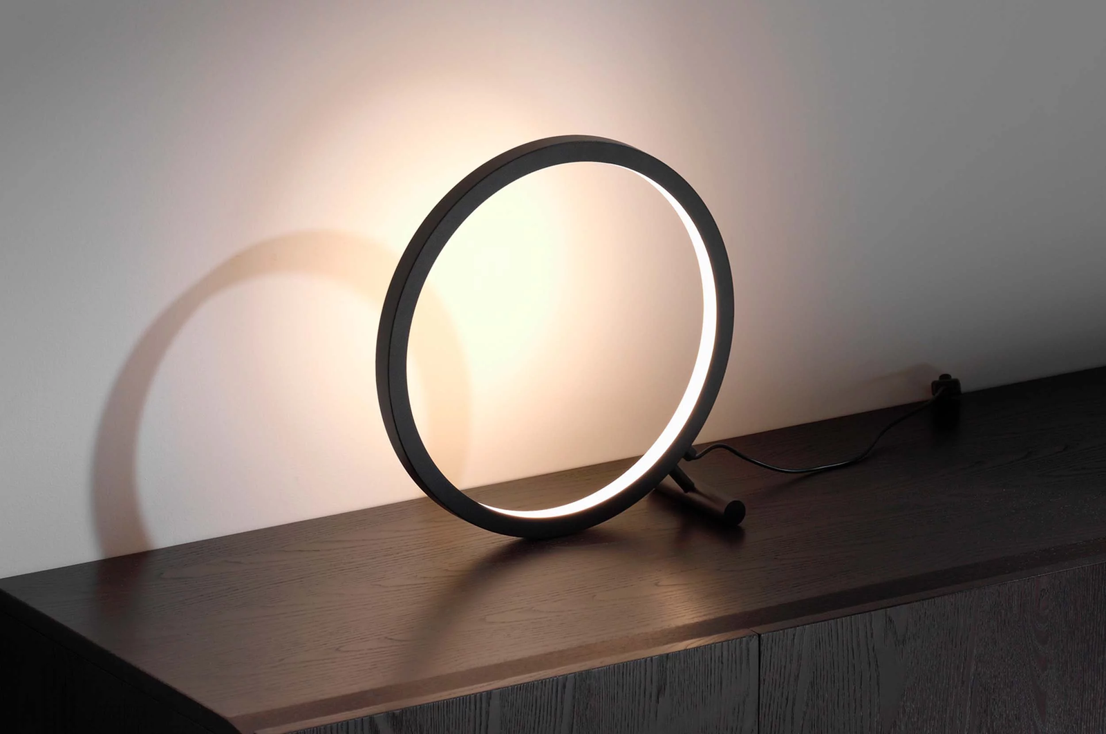 Eye Table Lamp
